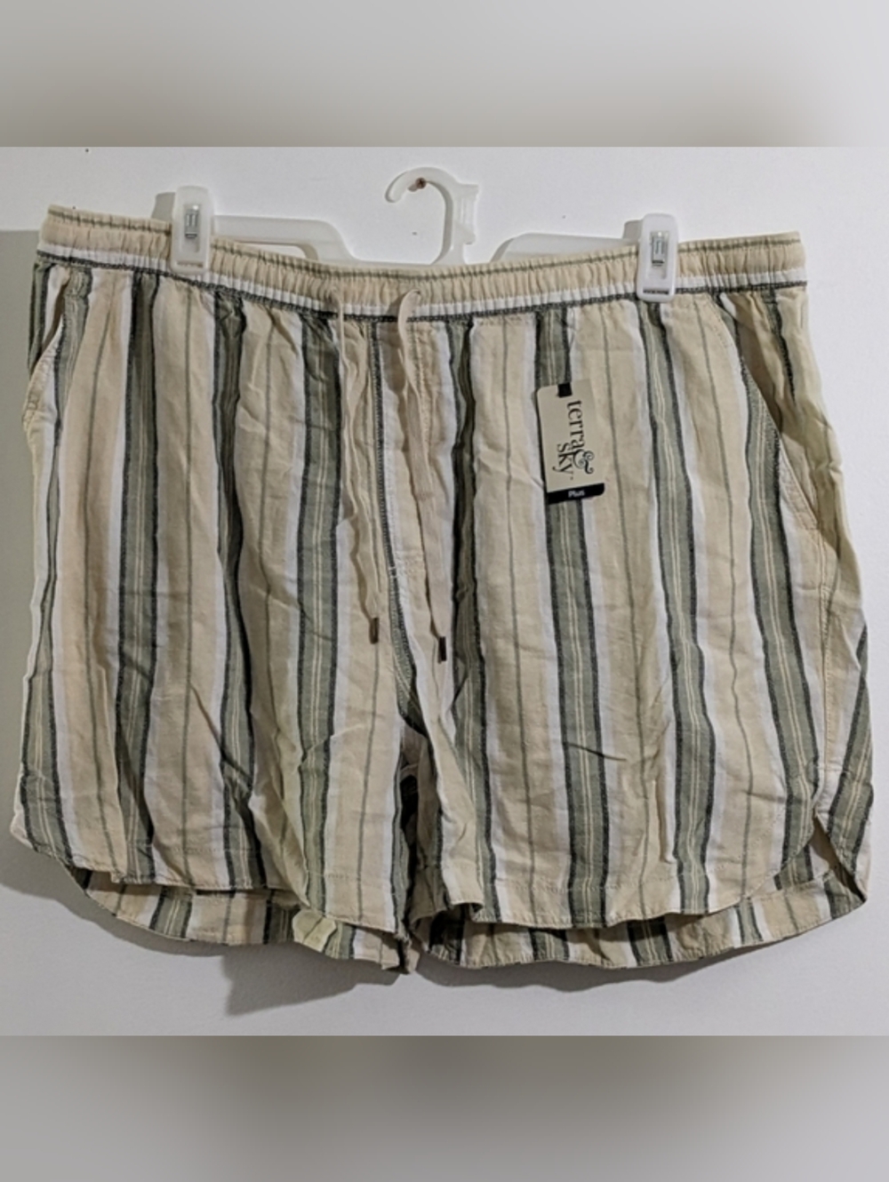 Women's Plus Size Pull On Drawstring Linen Striped Shorts, Size 2X(20W-22W),NWT